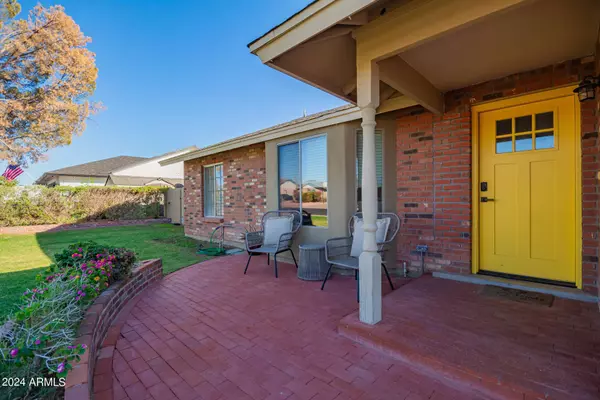 6447 E INGLEWOOD Street, Mesa, AZ 85205