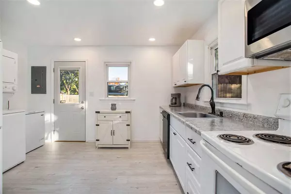 164 Peacock Walk, Jackson, MI 49202