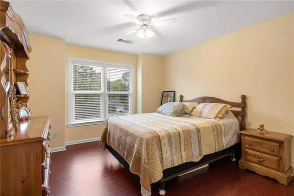 5322 Mulberry Bend CT, Flowery Branch, GA 30542