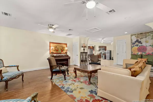 2142 James Bonham, San Antonio, TX 78238