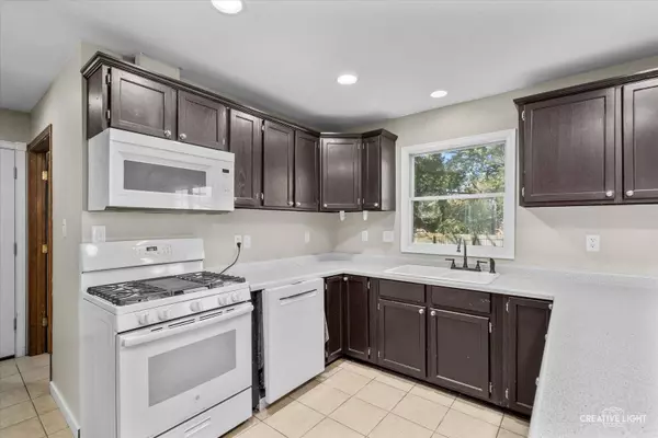 405 S East ST, Newark, IL 60541