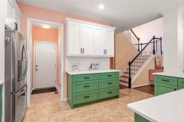 5322 Mulberry Bend CT, Flowery Branch, GA 30542