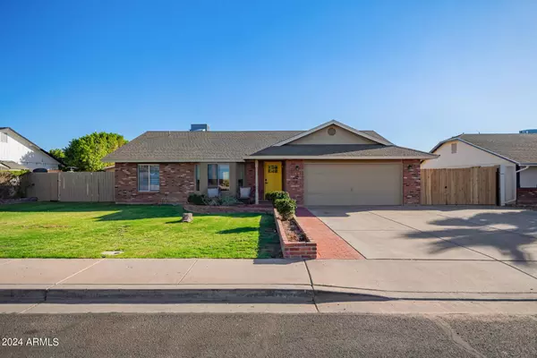 6447 E INGLEWOOD Street, Mesa, AZ 85205