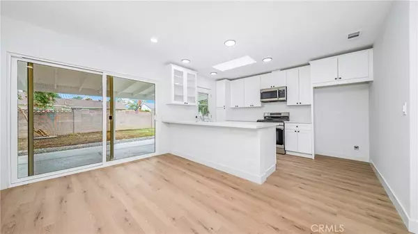 7851 Nita AVE, Canoga Park, CA 91304