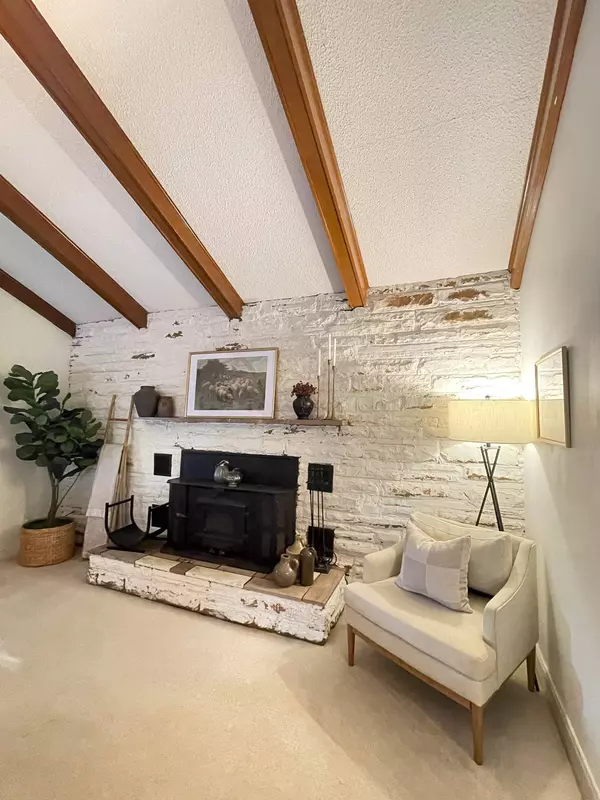 211 W McKee St, Greeneville, TN 37743-4815