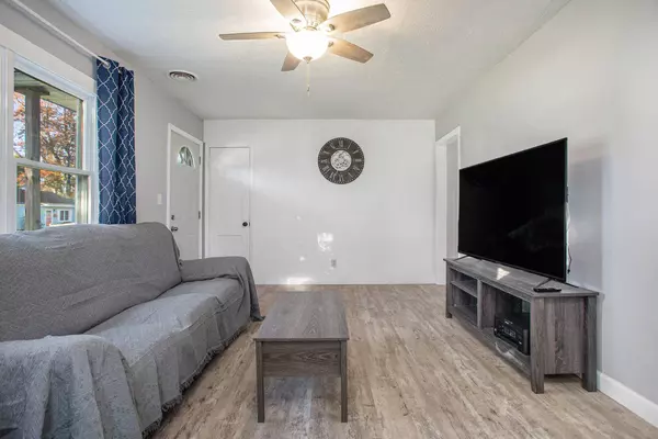 164 Peacock Walk, Jackson, MI 49202