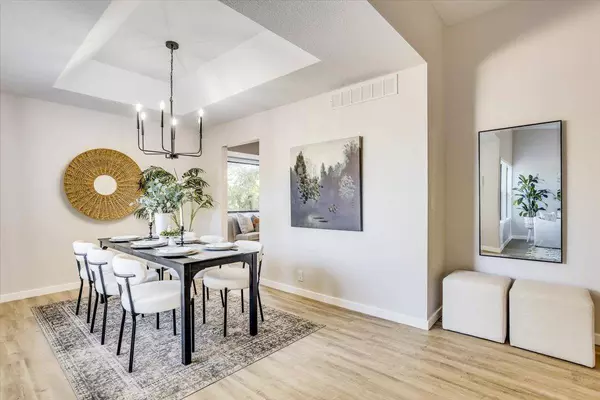 9817 SW Pine Rd, Andover, KS 67002