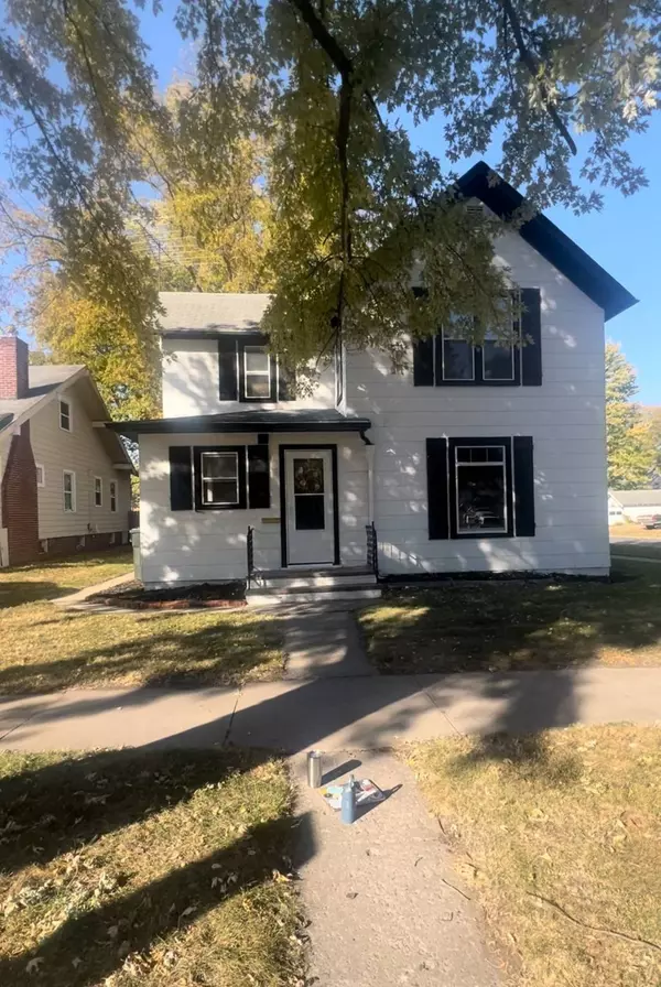 1323 6th Street, Perry, IA 50220