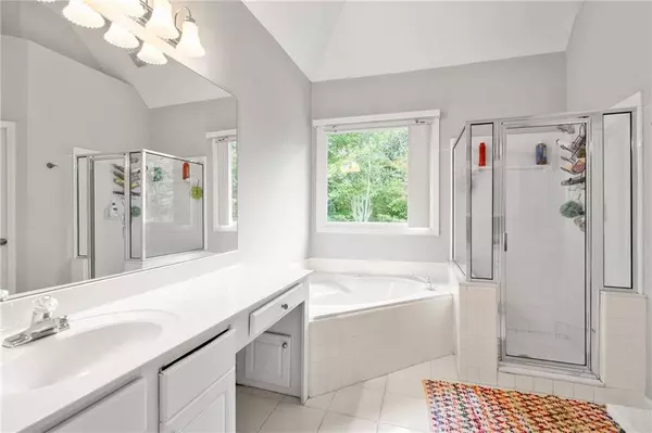 5322 Mulberry Bend CT, Flowery Branch, GA 30542