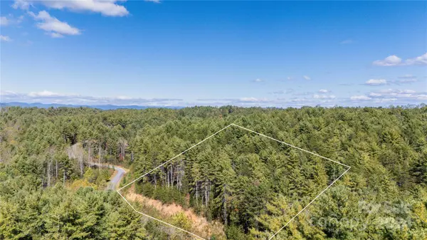 2055 Robert DR, Morganton, NC 28655