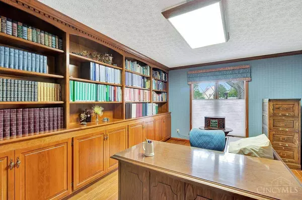 2413 Clara Bea Ln, Fairfield, OH 45014