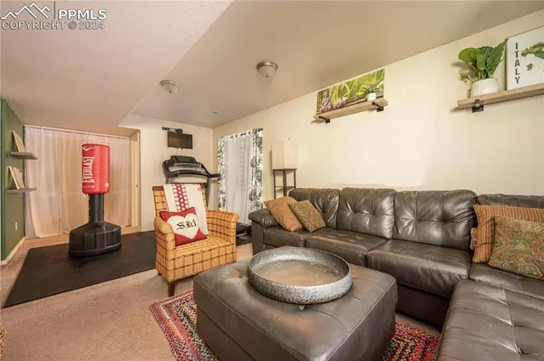 4055 Cherry Plum DR, Colorado Springs, CO 80920