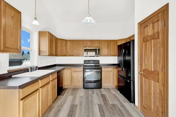 115 Acadia Ave, Hartford, WI 53027