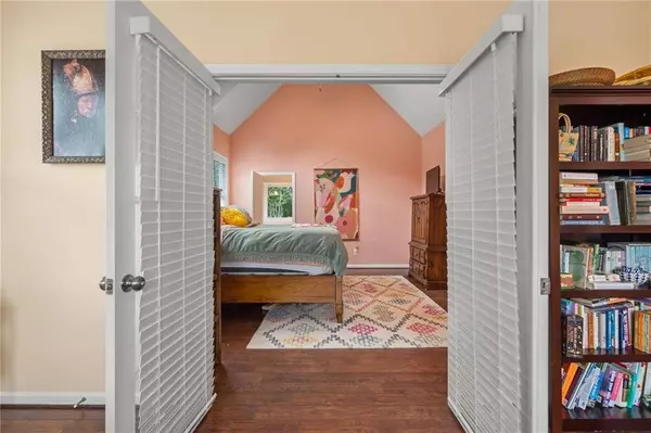 5322 Mulberry Bend CT, Flowery Branch, GA 30542