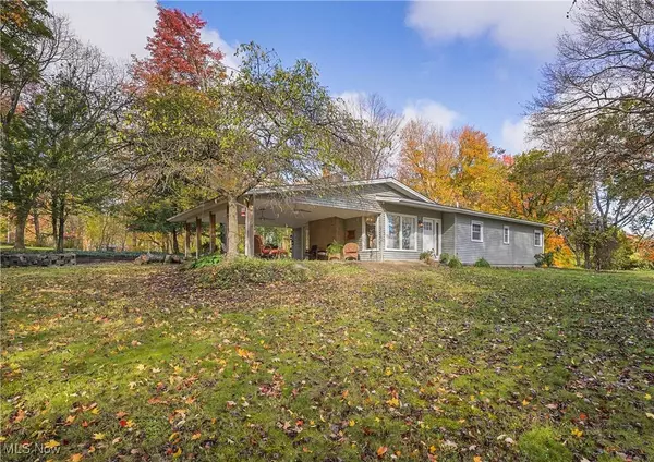 6101 Ridgeview DR, Hanoverton, OH 44423