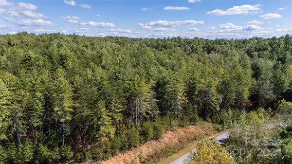 2055 Robert DR, Morganton, NC 28655