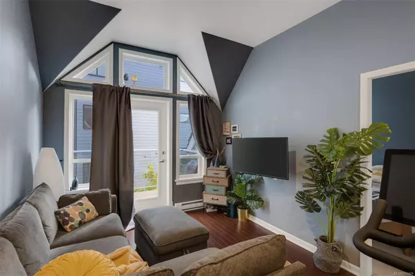 655 Goldstream Ave #404, Langford, BC V9B 0G2