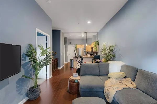 655 Goldstream Ave #404, Langford, BC V9B 0G2