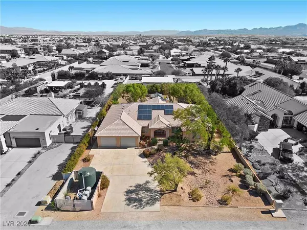 8450 S Pioneer Way, Las Vegas, NV 89113