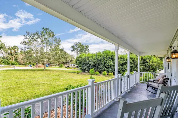 2070 LA VALLEY LN, Deland, FL 32720