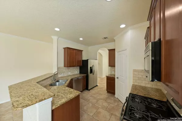 10825 Bushbuck Chase, San Antonio, TX 78245