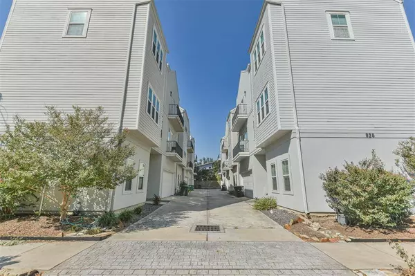 925 W 23rd ST #C, Houston, TX 77008