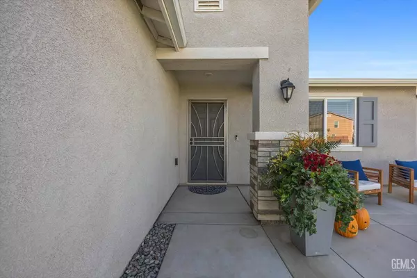 6205 Mardal Avenue, Bakersfield, CA 93313