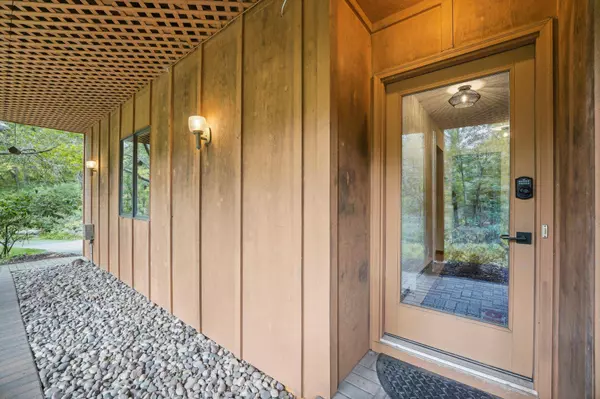 4705 Wild Canyon DR, Woodbury, MN 55129