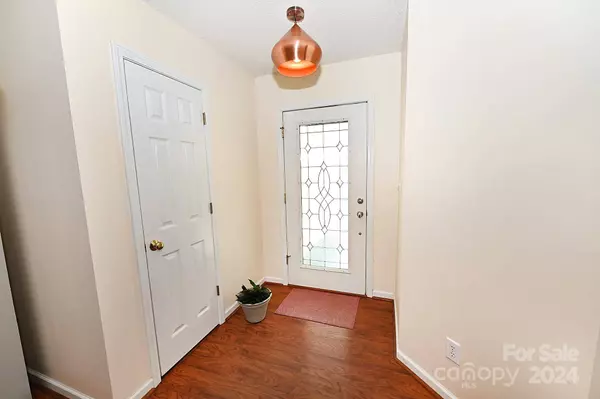 817 Gemcrest DR NE, Conover, NC 28613