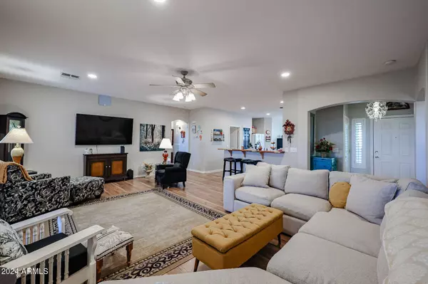 3881 E GLENEAGLE Place, Chandler, AZ 85249