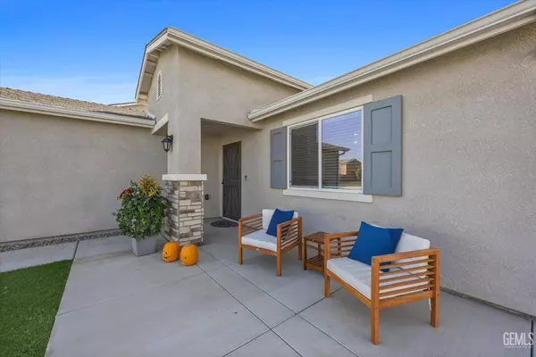 6205 Mardal Avenue, Bakersfield, CA 93313