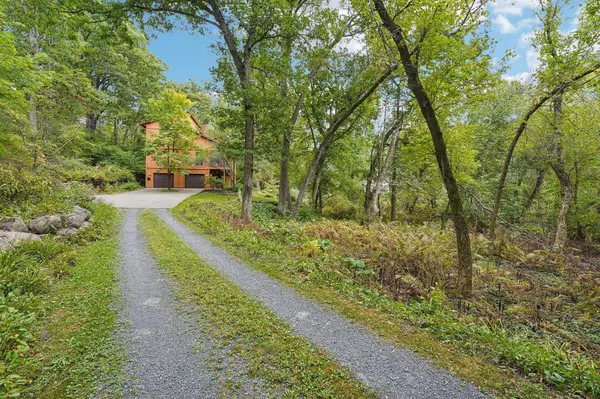 4705 Wild Canyon DR, Woodbury, MN 55129