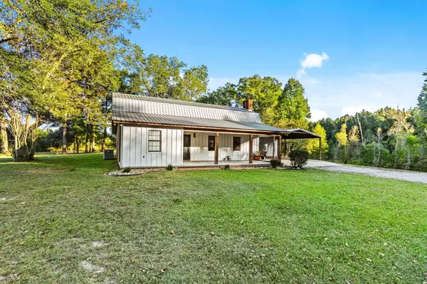 162 Pecan Grove Rd., Ellisville, MS 39437