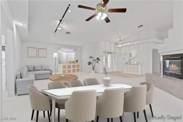 8450 S Pioneer Way, Las Vegas, NV 89113