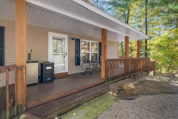 9298 New River Drive, Howard City, MI 49329