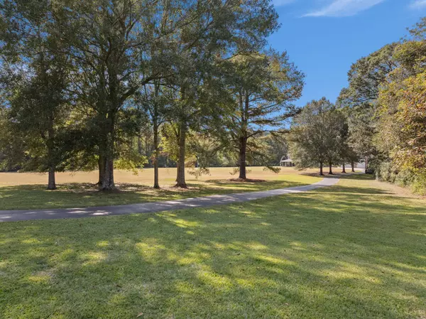 23 Kasie Ln., Sumrall, MS 39482