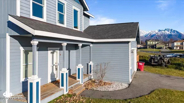 1135 S Felicia ST, Palmer, AK 99645