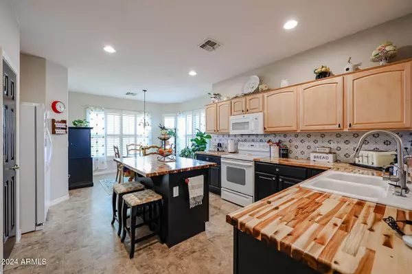 3881 E GLENEAGLE Place, Chandler, AZ 85249