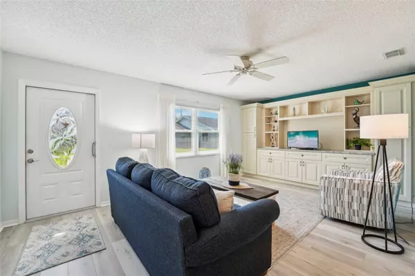 401 DE GRASSE PL #10, Sun City Center, FL 33573