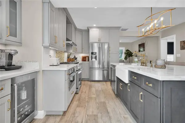 801 Swan Ave, Miami Springs, FL 33166