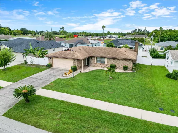 1124 FEATHER DR, Deltona, FL 32725