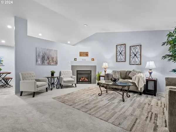 4368 NORTHSIDE DR, Keizer, OR 97303