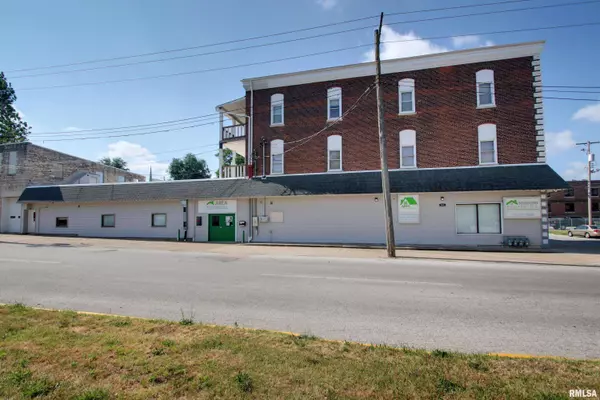 301 S 7TH ST, Quincy, IL 62301