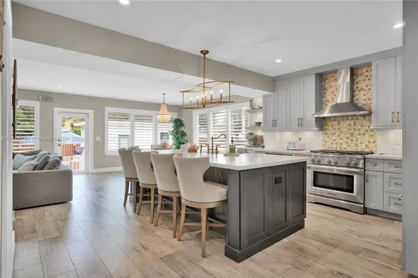 801 Swan Ave, Miami Springs, FL 33166