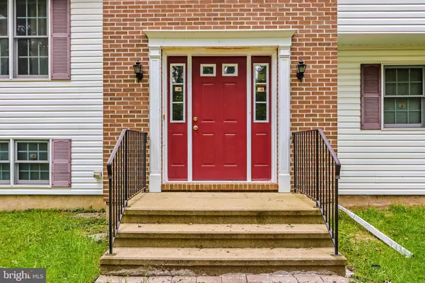 5125 HICKORY LN, East Stroudsburg, PA 18302