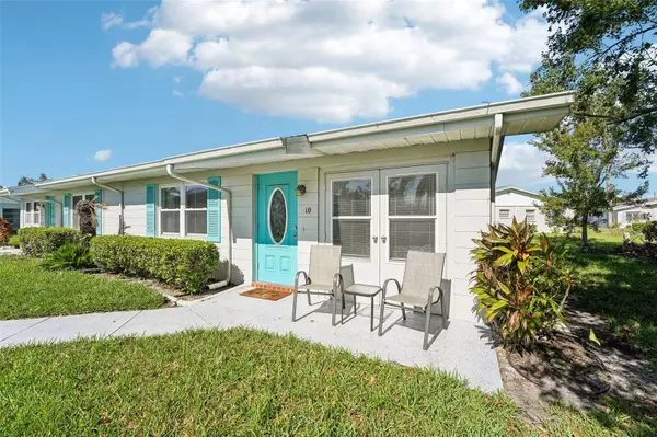 401 DE GRASSE PL #10, Sun City Center, FL 33573