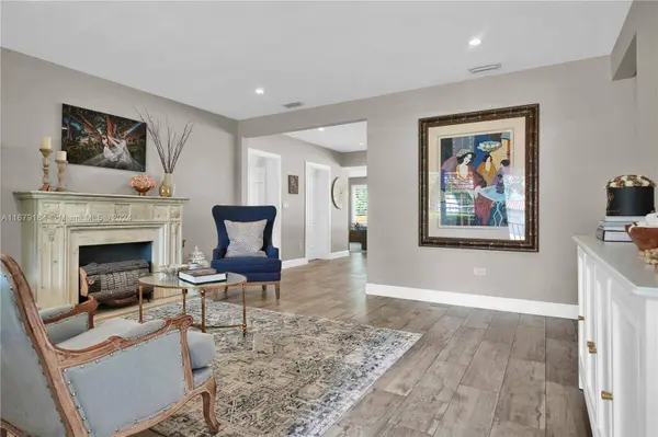 801 Swan Ave, Miami Springs, FL 33166