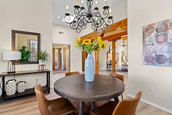 4216 Cactus Flower LN, Santa Fe, NM 87507