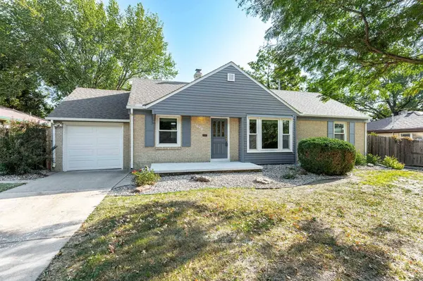 5640 E Park Hollow Dr, Wichita, KS 67208