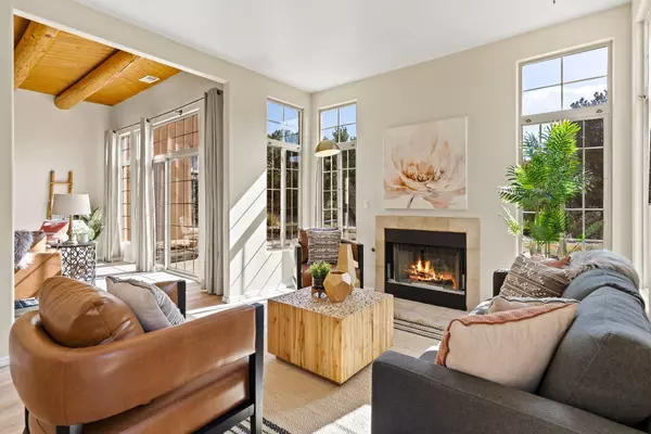 4216 Cactus Flower LN, Santa Fe, NM 87507